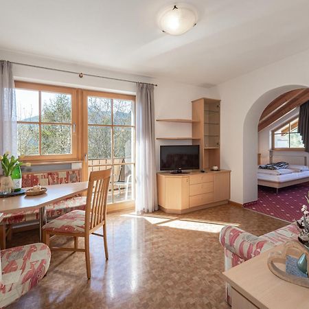 Trinnerhof- Hof Chalets Und Obsthof Mit Zimmer Natz-Schabs Exterior photo