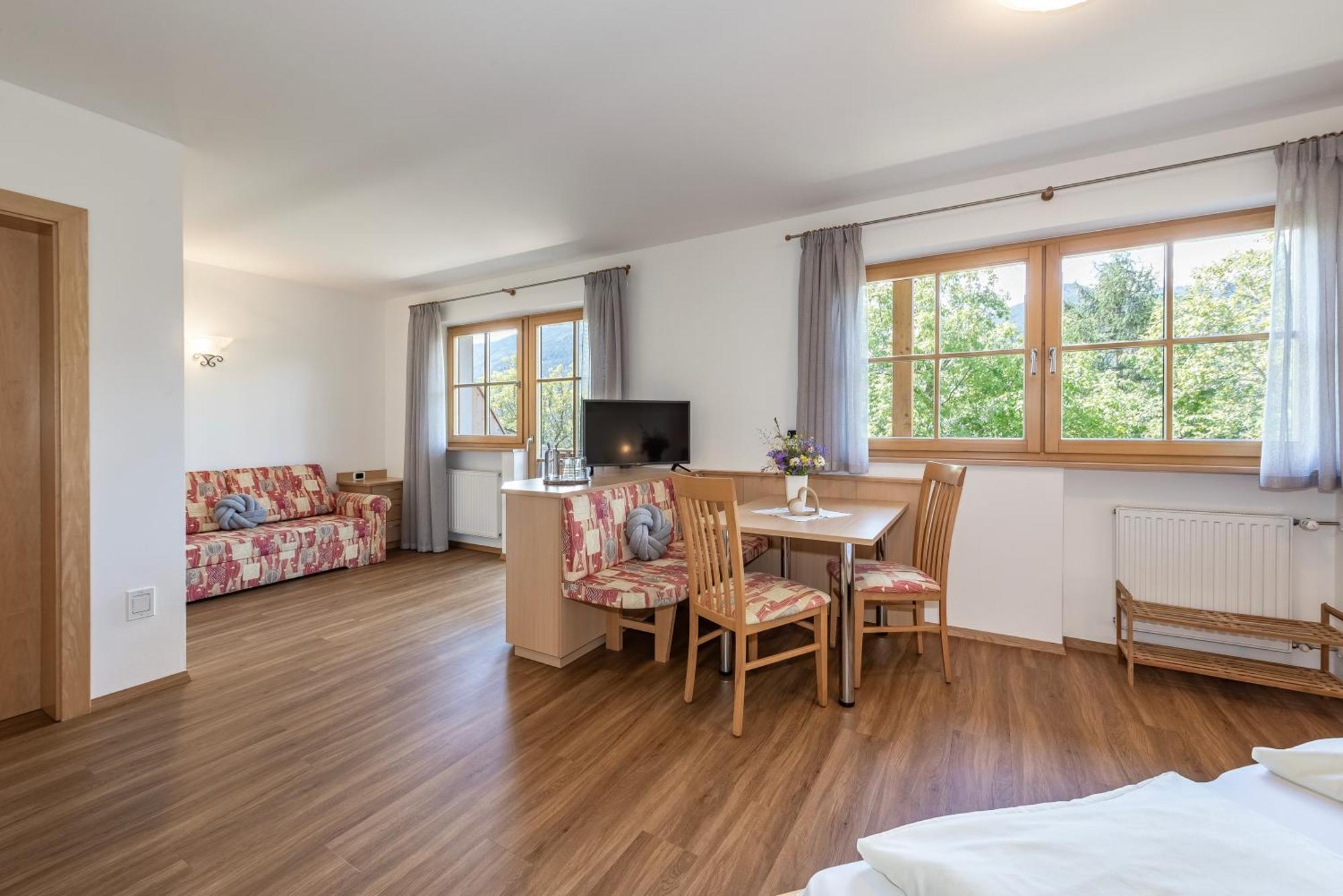 Trinnerhof- Hof Chalets Und Obsthof Mit Zimmer Natz-Schabs Exterior photo